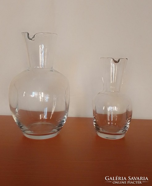 Két összeillő üveg kiöntő, váza, hibátlan