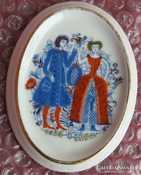 Baroque matka couple porcelain wall picture