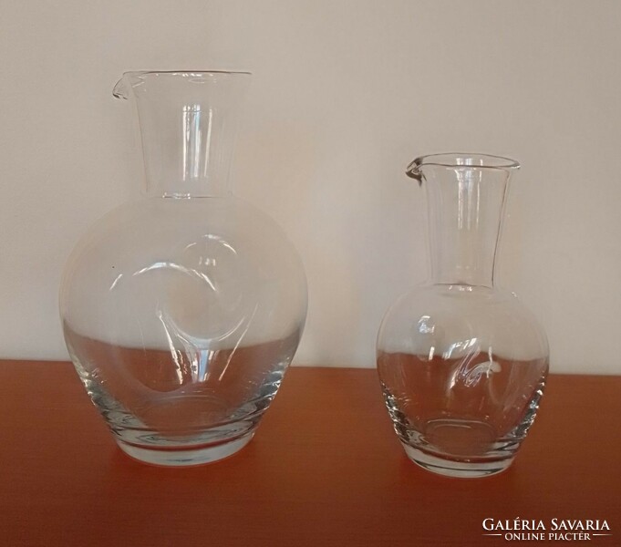 Két összeillő üveg kiöntő, váza, hibátlan