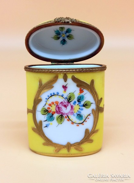 Antik Limoges porcelán szelence  fém szerelékkel kézzel fesett rózsás dekorral doboz bonbonier