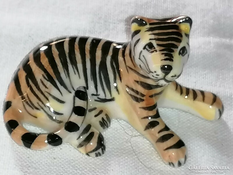 Mini tiger porcelain nipp