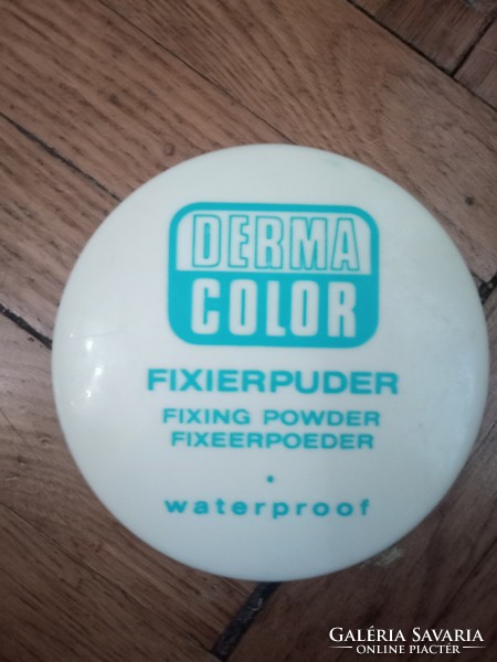 Retro German face powder