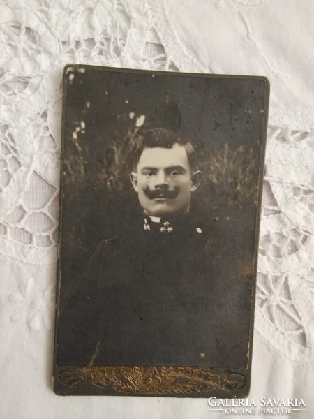Antik CDV/vizitkártya/keményhátú fotó/vásári fotó, katona portré