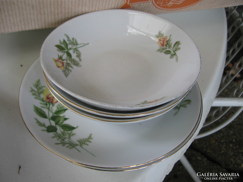 Yellow rose cake plate, tray, three rose varieties