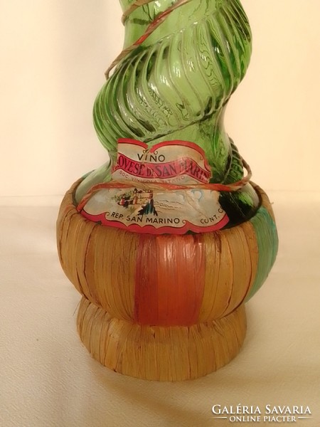 Régi különleges csavart olasz vörösboros chianti zöld üveg palack Sangiovese di San Marino, retro