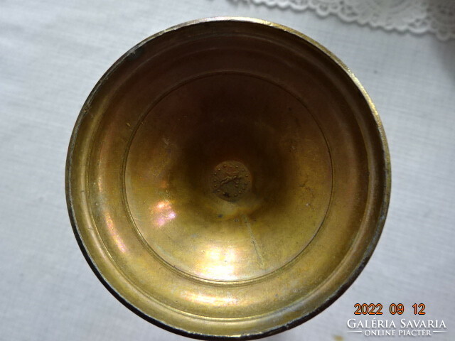 Three-pronged copper candle holder, height 13.5 cm. He has!