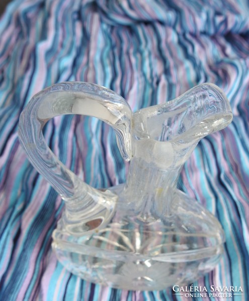 Hand-polished flower pattern crystal spout