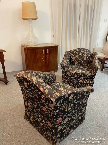 Különleges Vintage Ernst Kroupa fotelek és kanapé keresik új gazdájukat