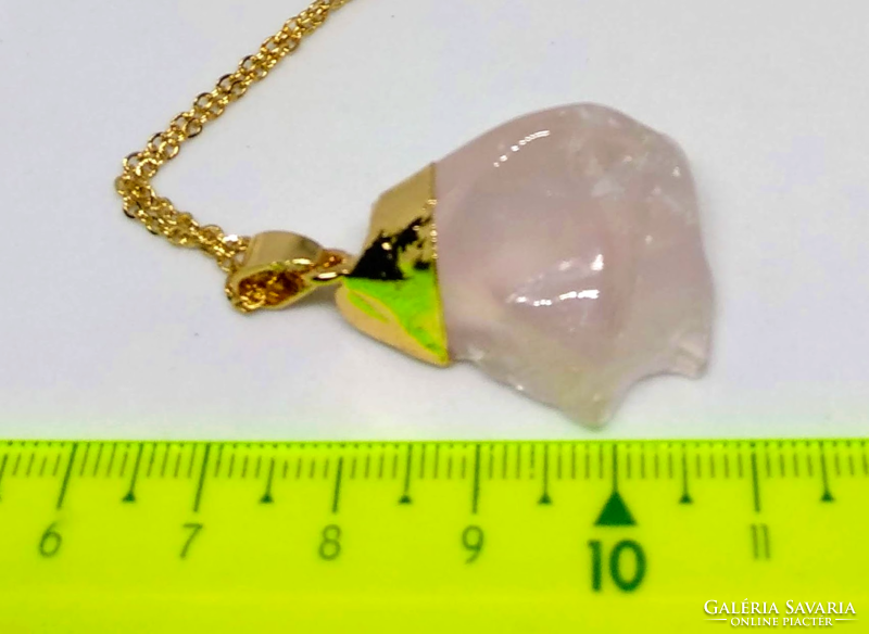 Rose quartz nugget pendant necklace
