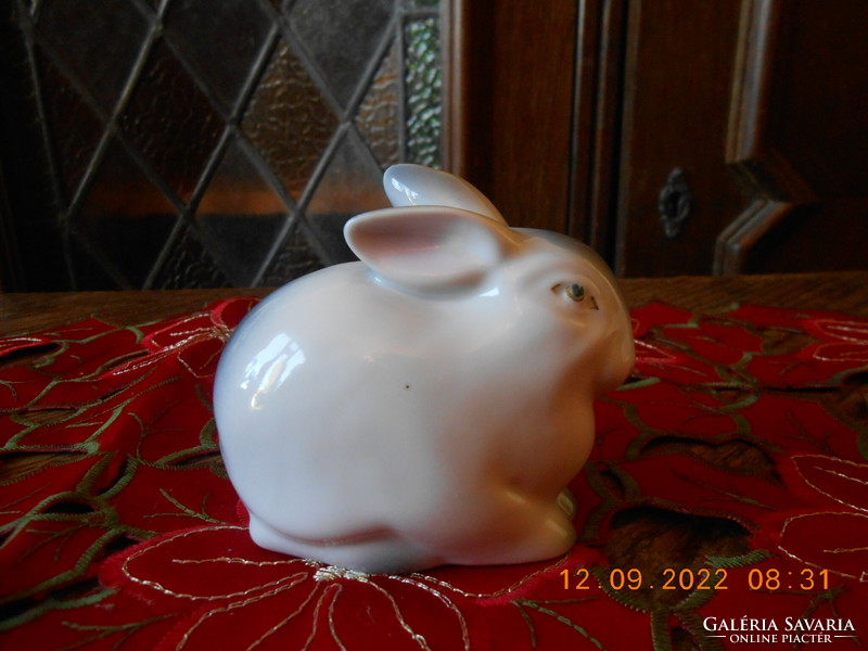 Zsolnay rabbit figure