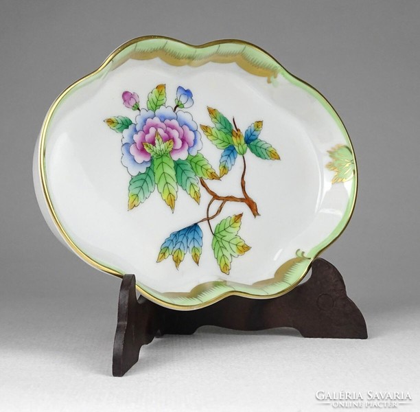 1K402 Herend porcelain ashtray with anniversary Victoria pattern