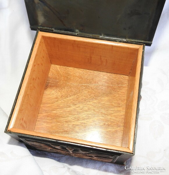 Red copper modern square gift box with wooden insert