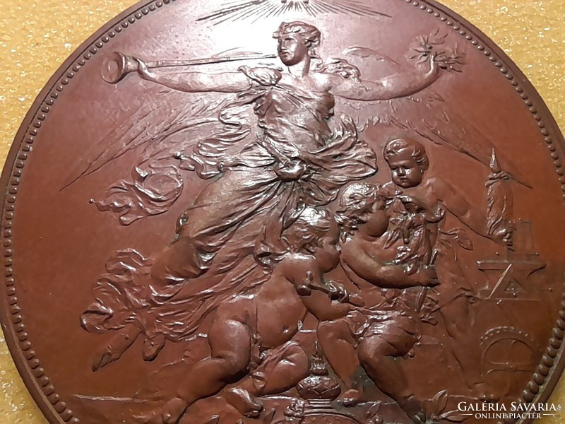 AZ ORSZÁGOS IPAREGYESÜLET bronz erem , plakett . 1907 . 51gramm . 53mm .