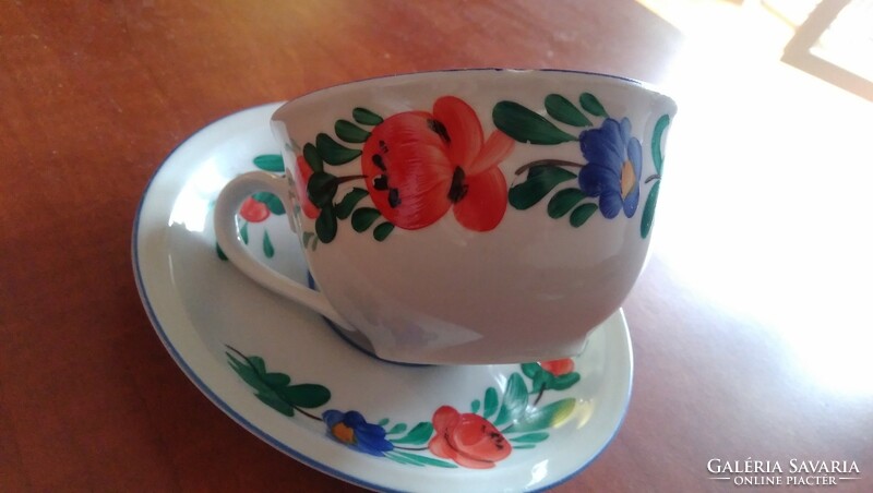 Old porcelain poppies, a personal breakfast tea and coffee set,