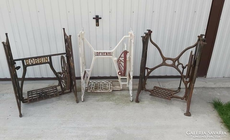 Öntöttvas varrógép állványok állvány angyalos Bobbin Dévényi asztalnak lakásdekor régiség