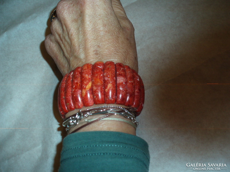 Vintage sponge coral bracelet