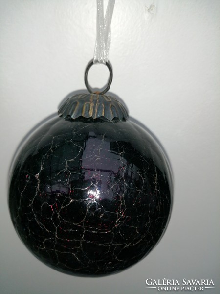 Repedezett mintás üveg gömb, karácsonyfa dísz vagy ablak dísz.