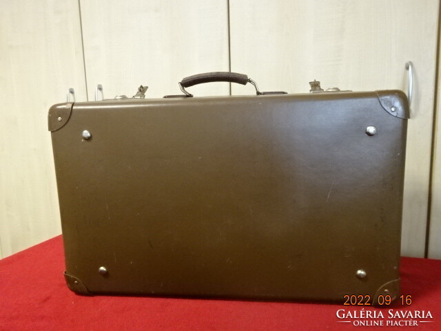 Antik, eredeti, Csehszlovák, barna Vulkánfiber bőrönd. Vanneki! Jókai.