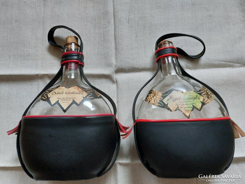Collection of 3 retro drink bottles in gift boxes from 1970