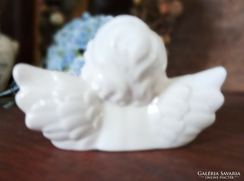 White porcelain angel 11x7cm