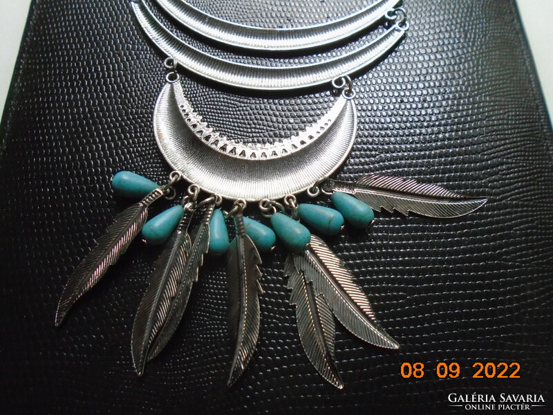 Unique silver-plated 3-tier necklaces decorated with feathers and turquoise inspired by Native American cultures