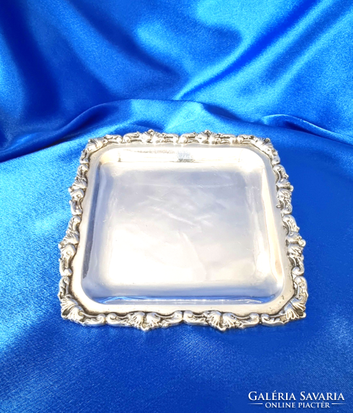 Charming little silver tray. Diana.