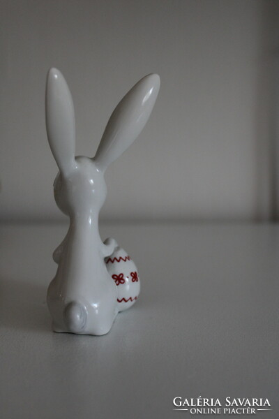 Rabbit with egg porcelain (antónia osz-sábo)