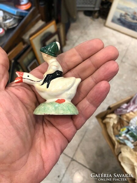 Ceramic work, 5 cm, excellent for home decoration. Goose boy