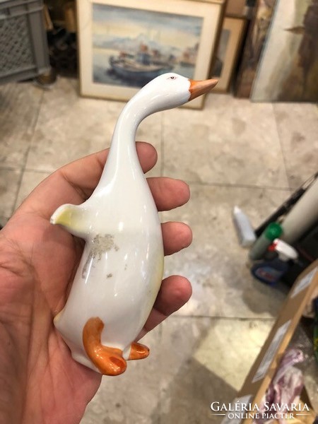 Hollóház porcelain goose statue, 10 cm in size, flawless.