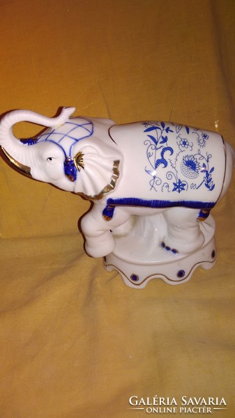 Porcelán elefánt 20 cm