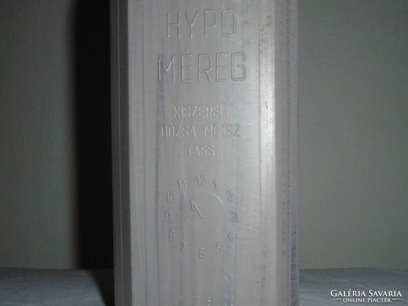 Retro HYPO műanyag flakon domború felirat - Dózsa MGTSZ Tass - 1980-as évek