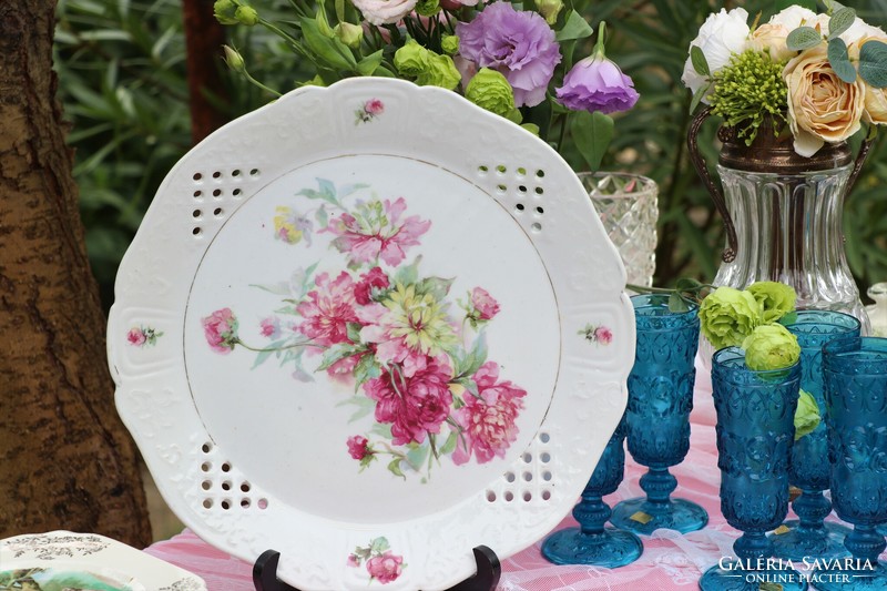 Antique porcelain flower bowl, offering