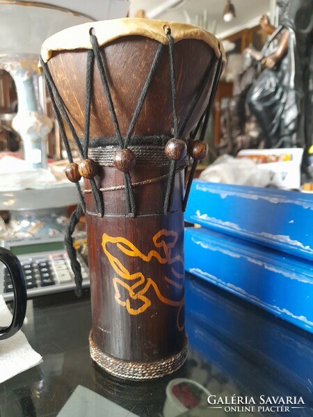 Afrikai Gekkó Mintás Kisméretű Fa Dob Feszített Bőrrel.20 cm.