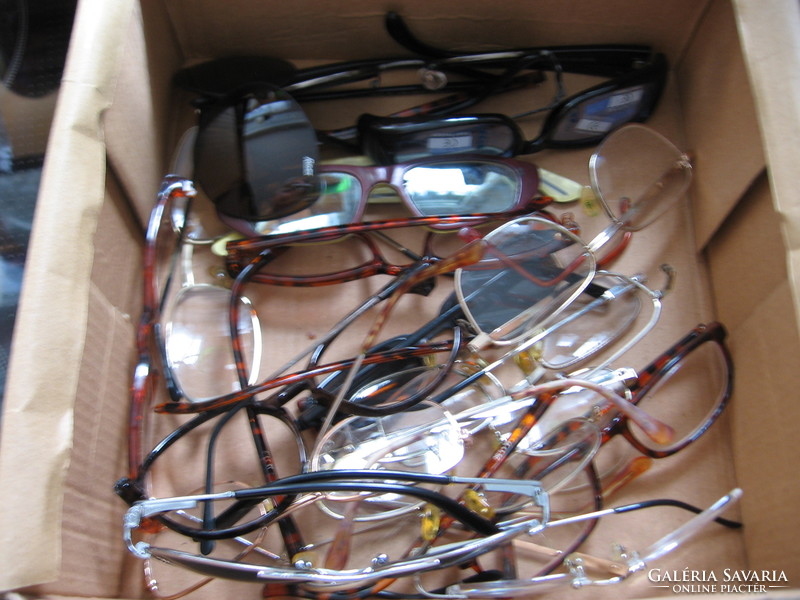 Faulty retro glasses for spare parts
