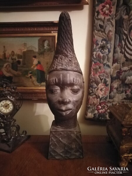 African bronze statue in Benin