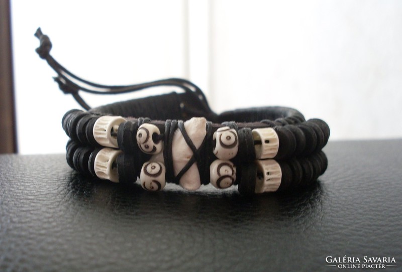 Leather bracelets of different shapes