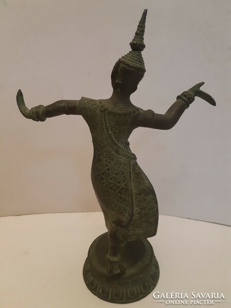 Keleti ( indiai, thai...) bronzírozott női szobor