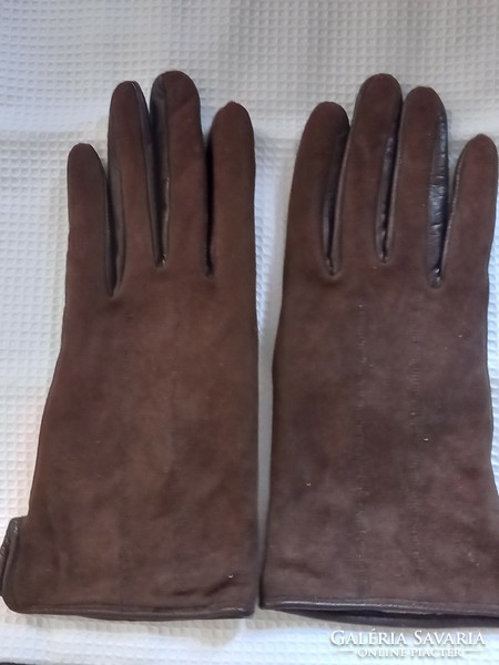 Vintage small elegant women's sheepskin gloves (size 6)
