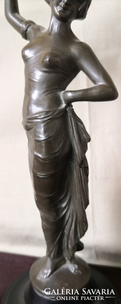 Dt/121 - beautiful Art Nouveau bronze female figure
