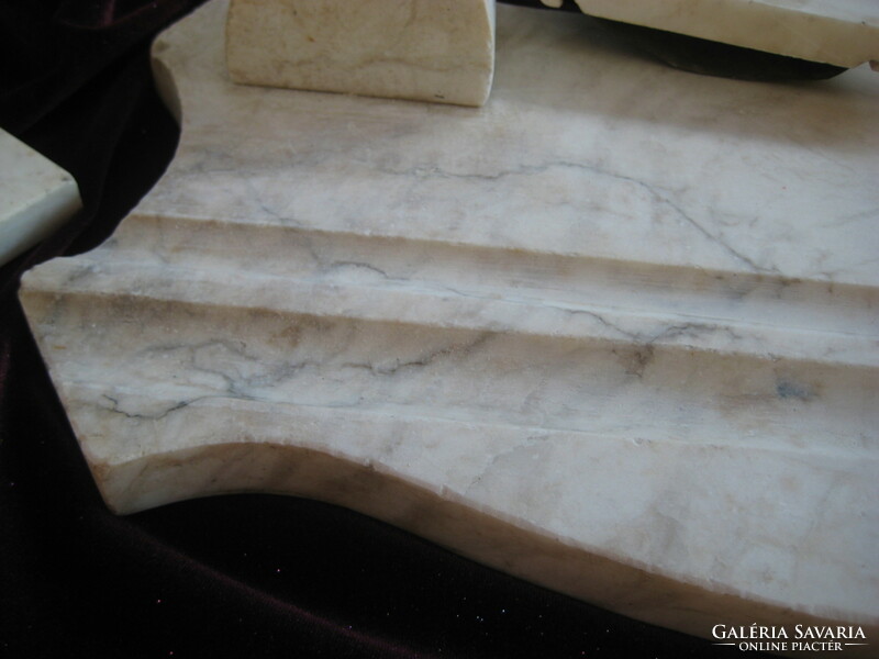 Fehér márvány kalamáris  ,  4 0x 24  x 2  cm az  alap lapja