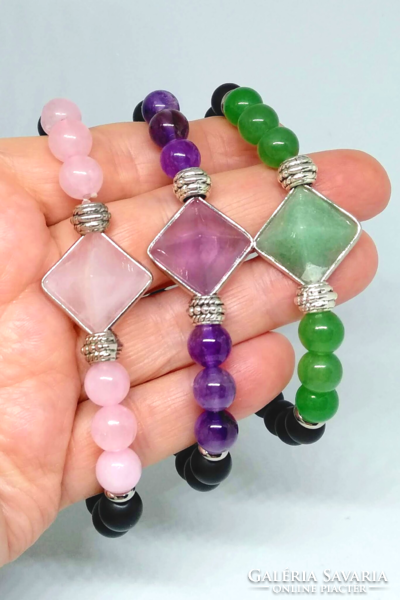 Energizing pyramid bracelet, in 3 mineral versions