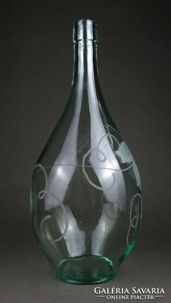 1K522 grape leaf and bunch of grapes decorative polished pale green wine bottle 2 liters