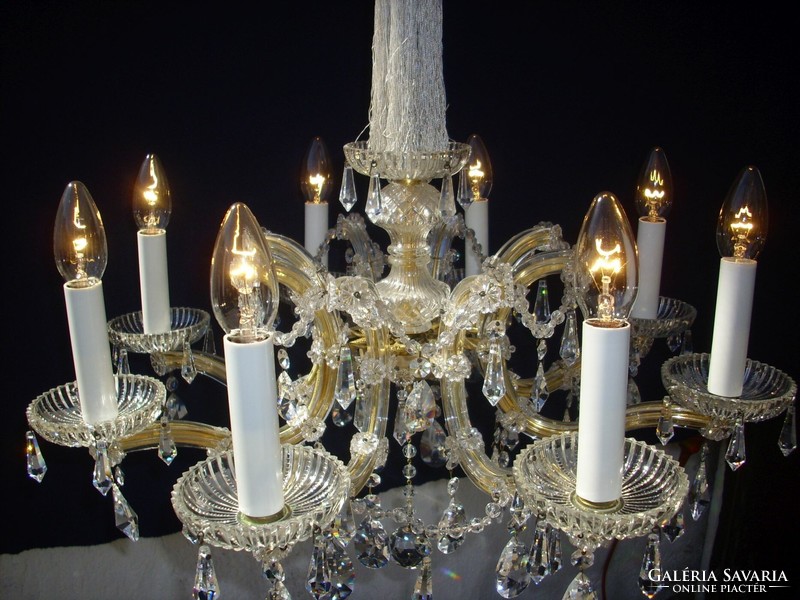 Crystal chandelier with 8 lights