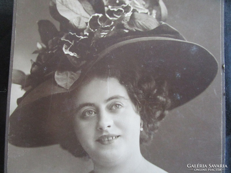 Approx. 1890 Photo photography photo studio marked hard back o - Hungarian monarchy elegant lady's hat