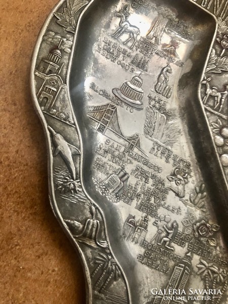 Decorative metal tray with the inscription California