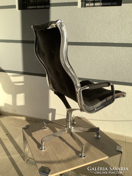 Iconic series! Szedleczky rudolf retro chair. I recommend it for luxury offices, for lovers of modern design