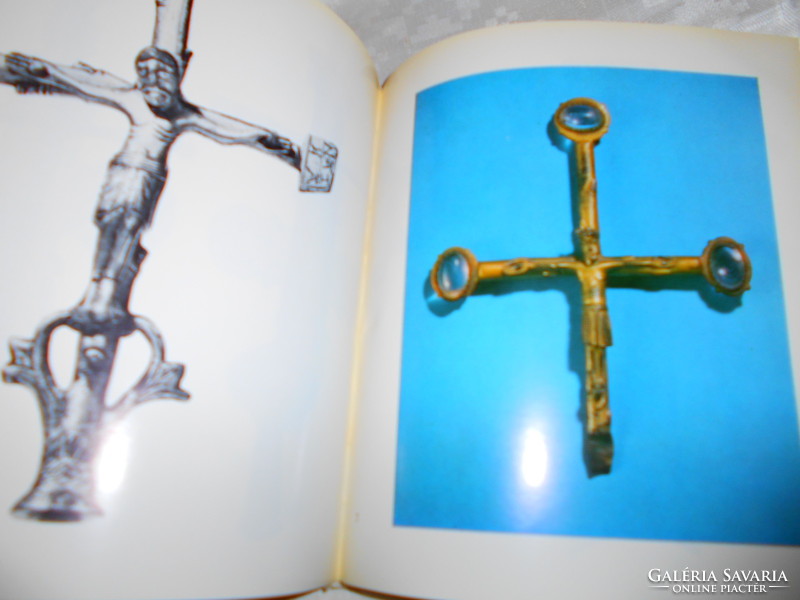 +++++++++Zsuzsa Lovag: medieval bronze art