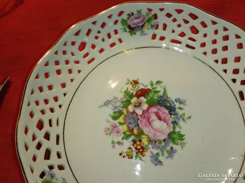 Openwork, flower-patterned porcelain tray.