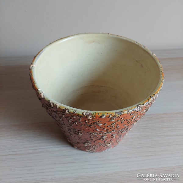 Retro pond head with ceramic pot