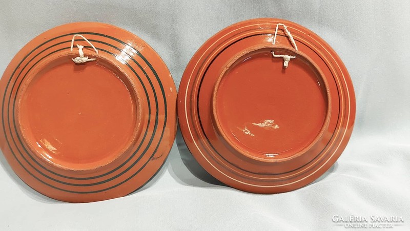 2 ceramic wall bowls